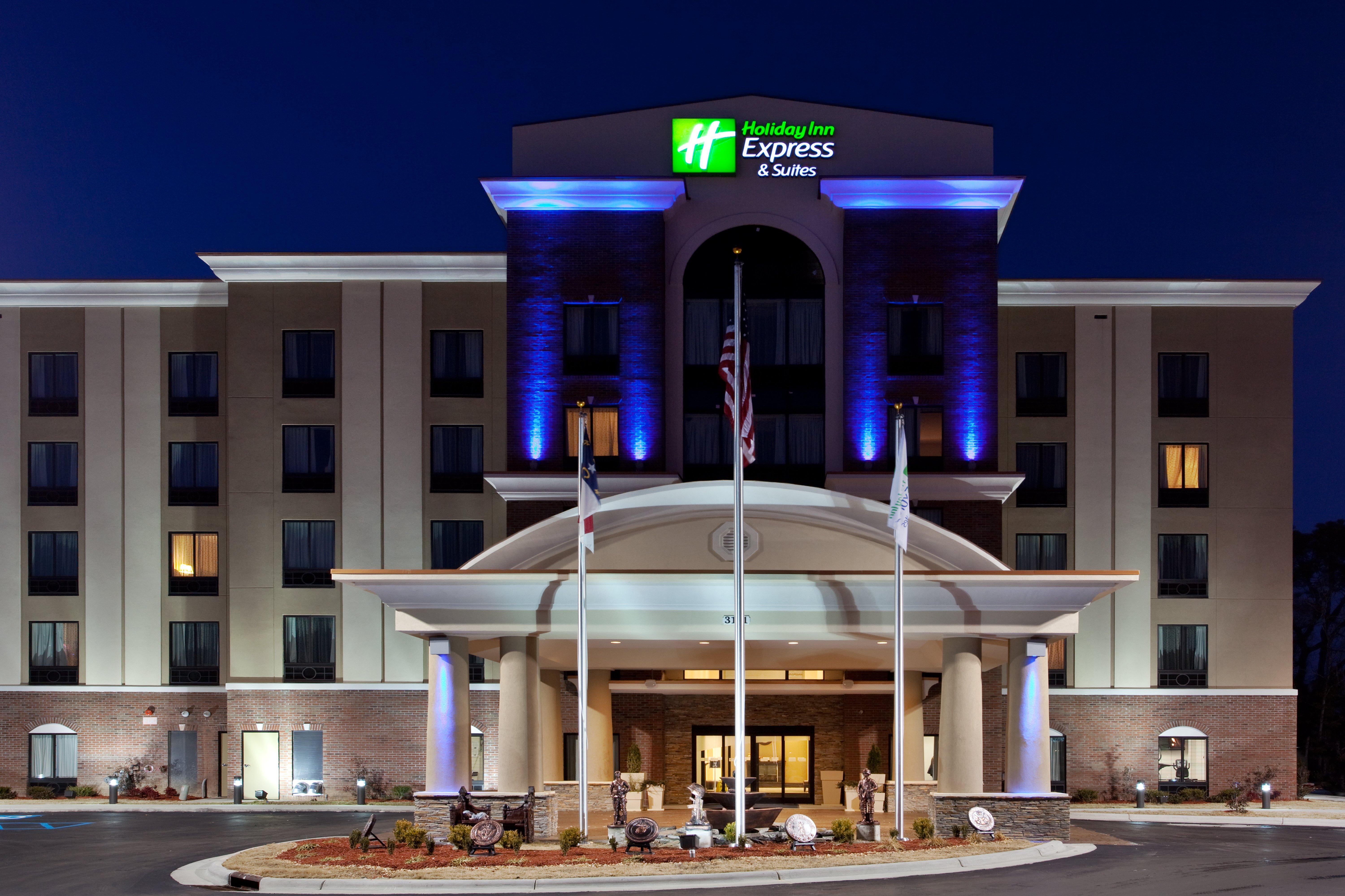 Holiday Inn Express Hotel & Suites Hope Mills-Fayetteville Airport By Ihg Eksteriør billede