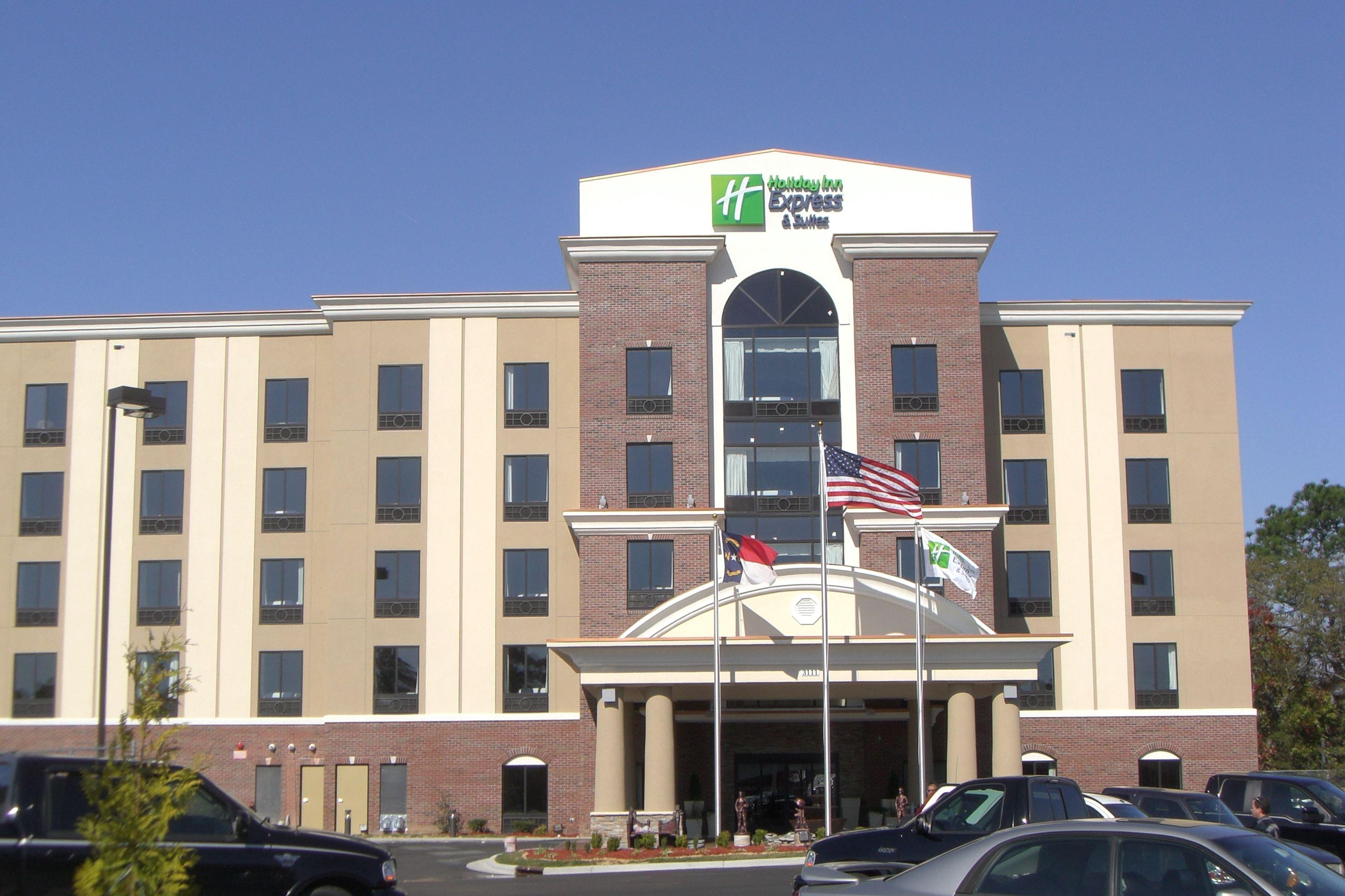 Holiday Inn Express Hotel & Suites Hope Mills-Fayetteville Airport, An Ihg Hotel Eksteriør billede