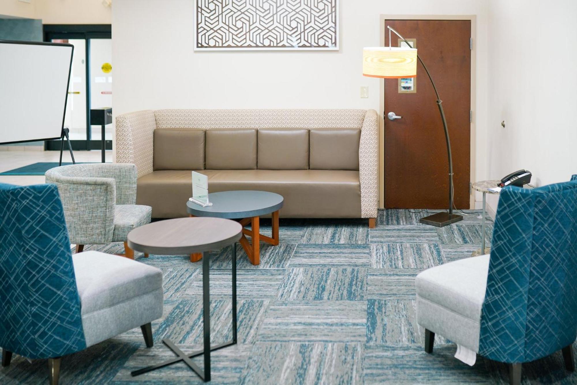 Holiday Inn Express Hotel & Suites Hope Mills-Fayetteville Airport By Ihg Eksteriør billede