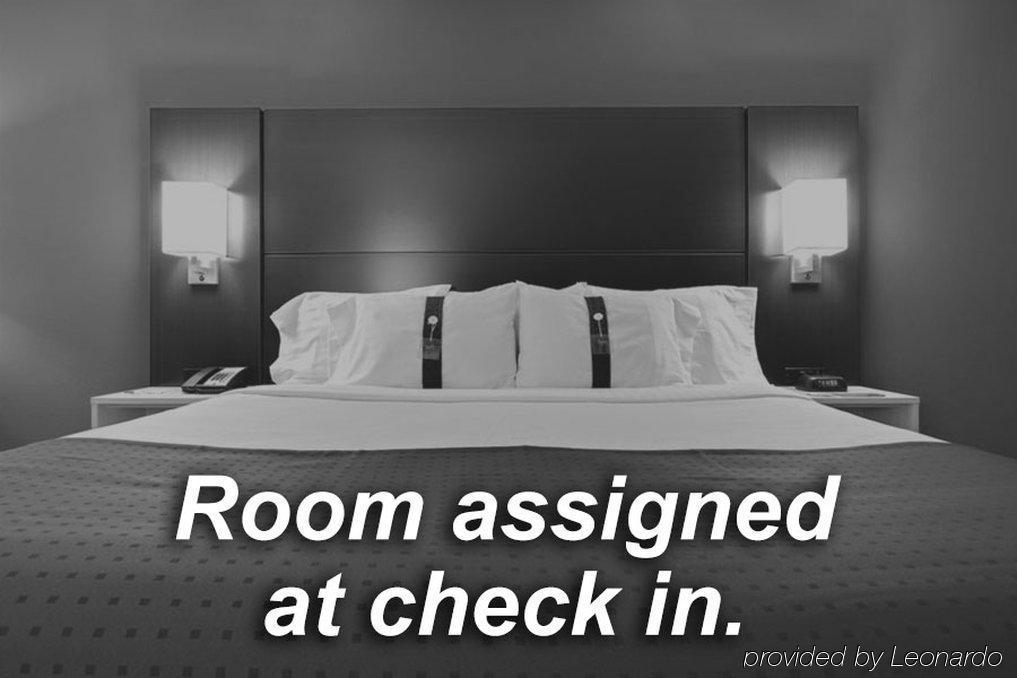 Holiday Inn Express Hotel & Suites Hope Mills-Fayetteville Airport By Ihg Eksteriør billede