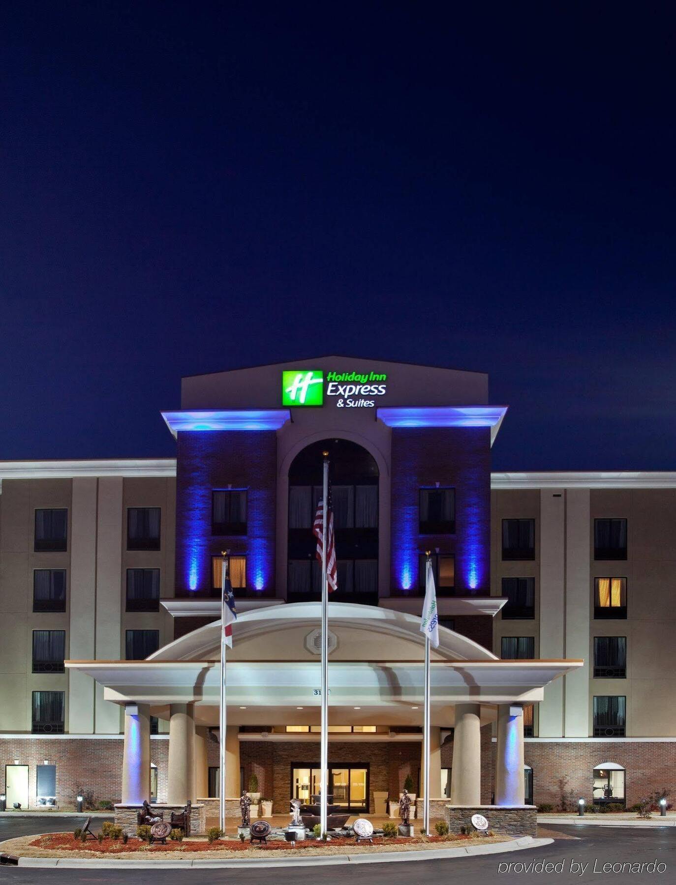 Holiday Inn Express Hotel & Suites Hope Mills-Fayetteville Airport By Ihg Eksteriør billede