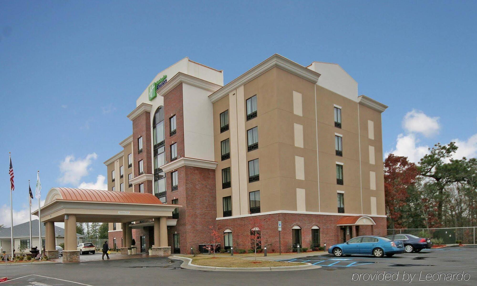 Holiday Inn Express Hotel & Suites Hope Mills-Fayetteville Airport, An Ihg Hotel Eksteriør billede